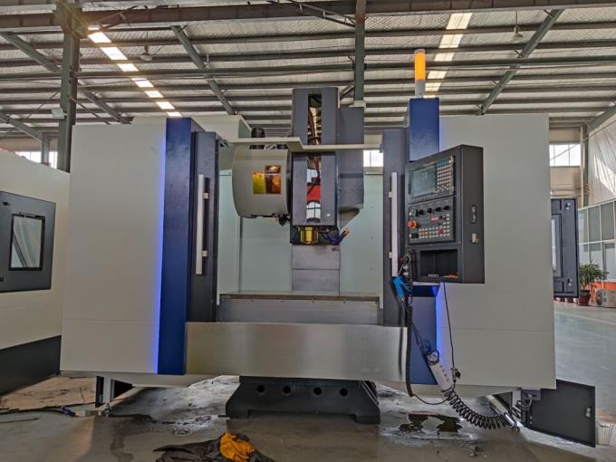Condición económica de la fresadora del CNC del torno del metal del CNC de Vmc1050L nueva 3