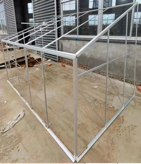 Casa verde montada en la pared del marco de la sol del sitio de la casa de aluminio del jardín