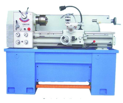Torno anti de alta velocidad de la precisión del metal de la vibración del torno del metal del CNC de Cq6232e 1