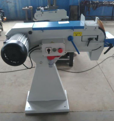 Máquina que enarena de madera polaca de la correa eléctrica de la cortadora de la sierra de la banda del CE
