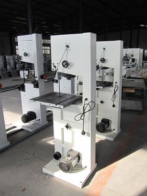 Herramientas de funcionamiento verticales modificadas para requisitos particulares de madera del estilo de la cortadora de la sierra de la banda del color