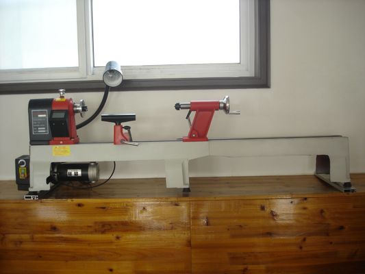 Estructura de madera 500rpm de torneado áspero del arrabio del torno de la variable de la velocidad pequeña