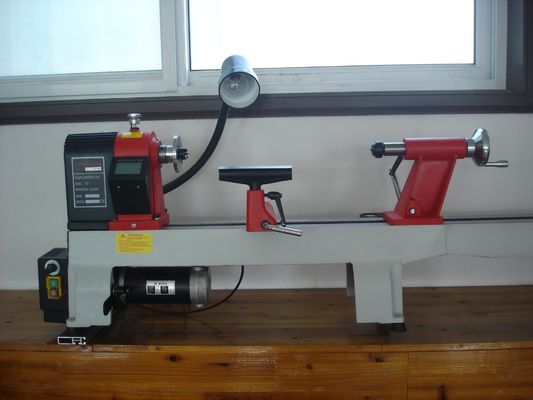 Certificación fácil de Mini Wood Lathe Carving Machine ISO del cambio de la velocidad