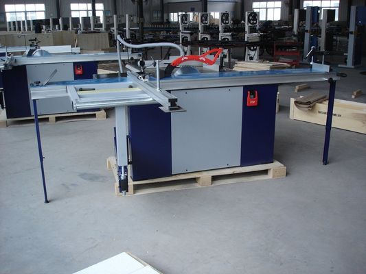 La tabla de madera del corte 60HZ vio la cortadora del panel del CNC con velocidad variable